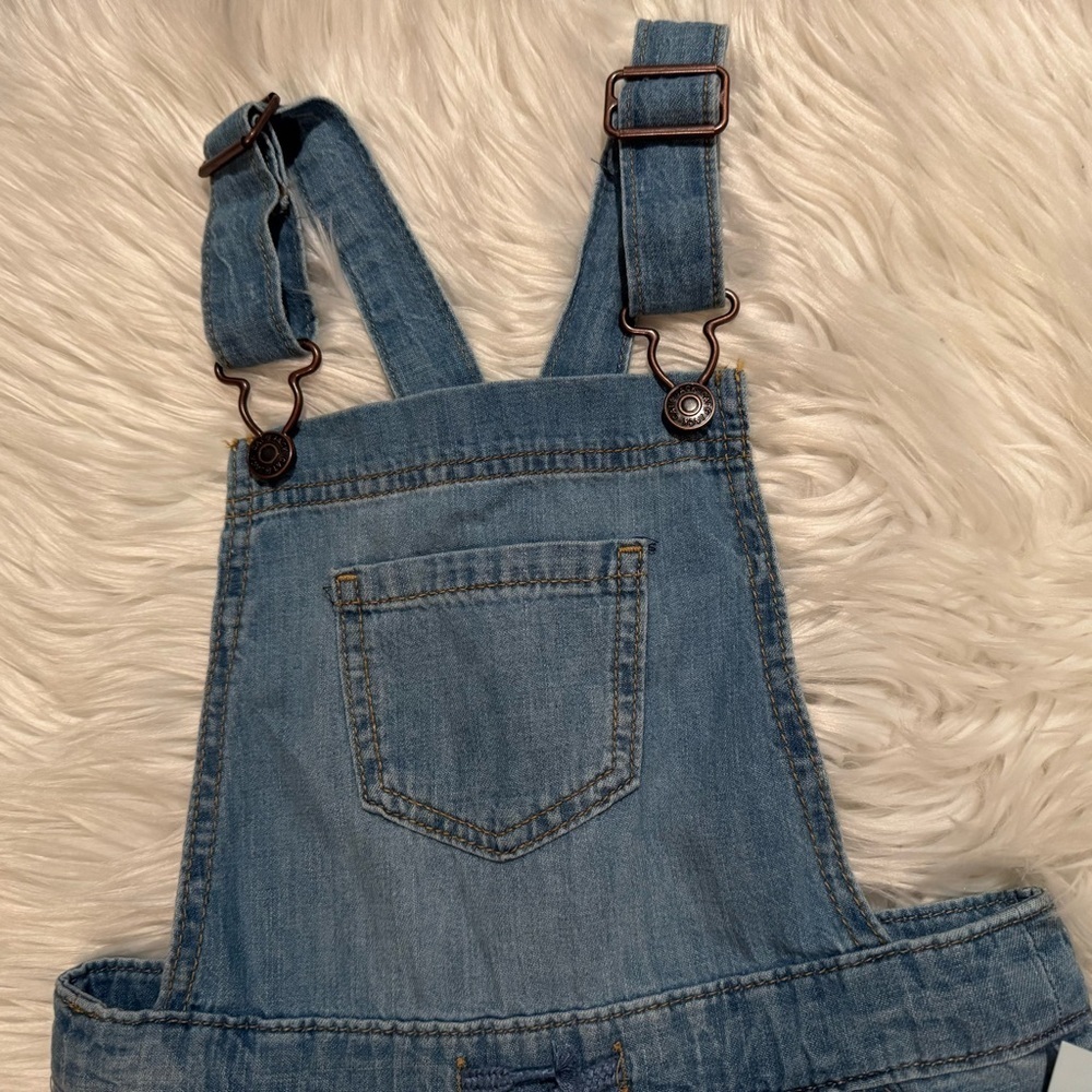 Cat &‎ Jack Denim Shortalls Girls 6/6X Blue Overall Shorts Romper Adjustable - Picture 3 of 7